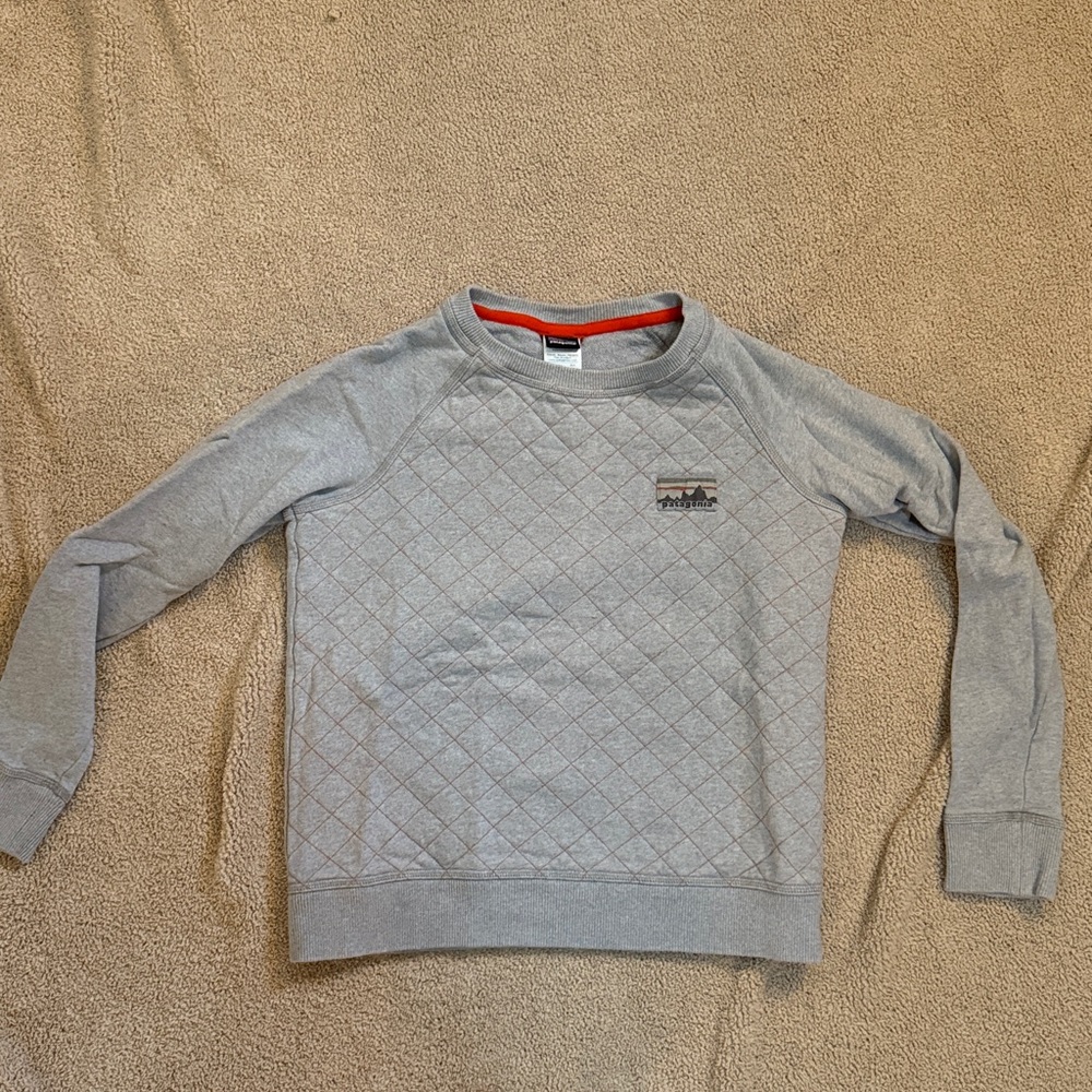 Patagonia Light Gray Quilted Pullover